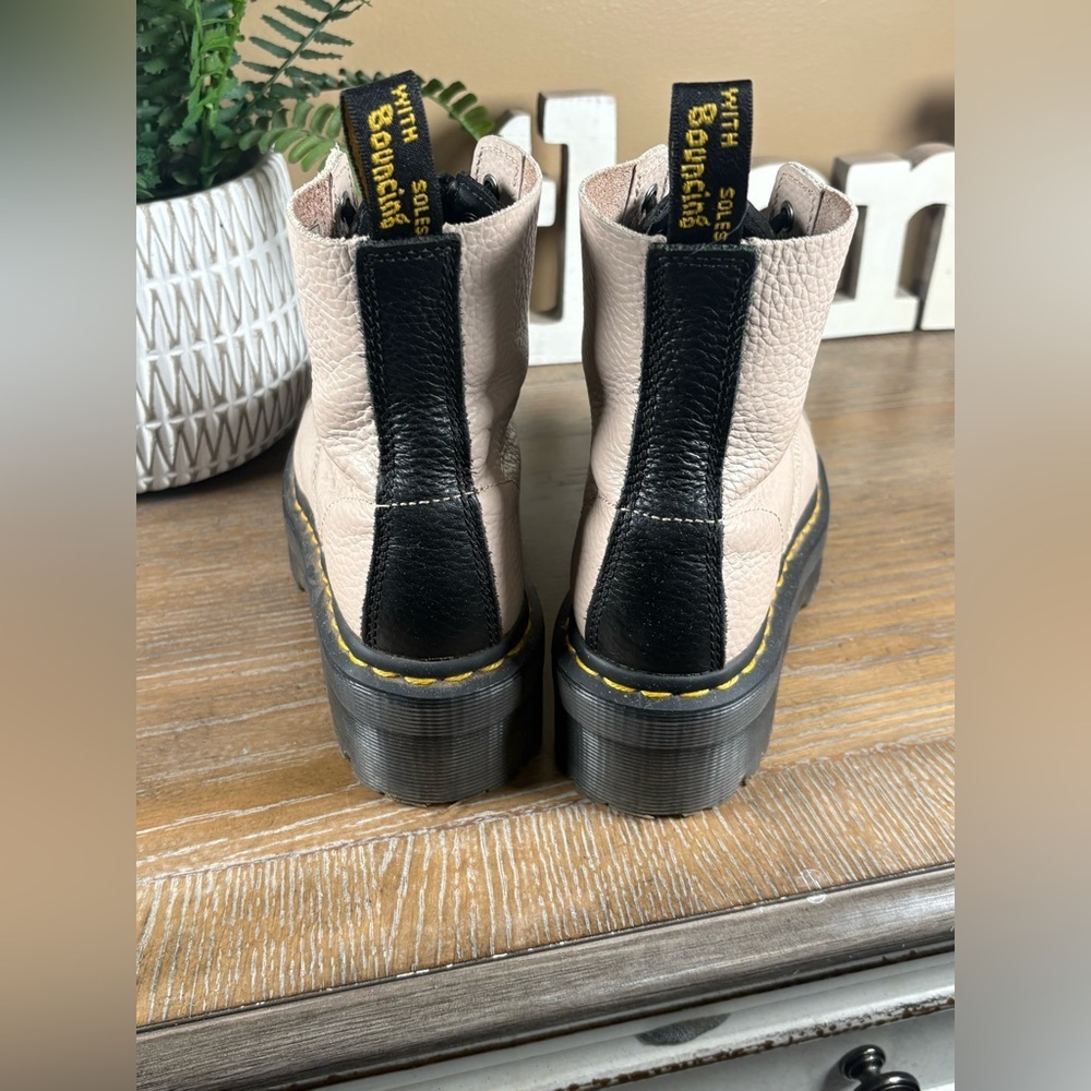 DR. MARTENS Sinclaire Leather Boot Women’s Size 6 - Picture 9 of 13